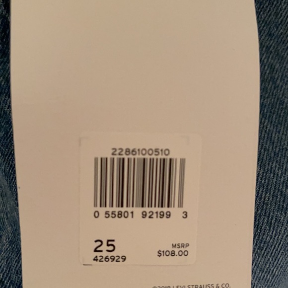 Levi’s Wedgie Fit Jeans - Picture 6 of 6